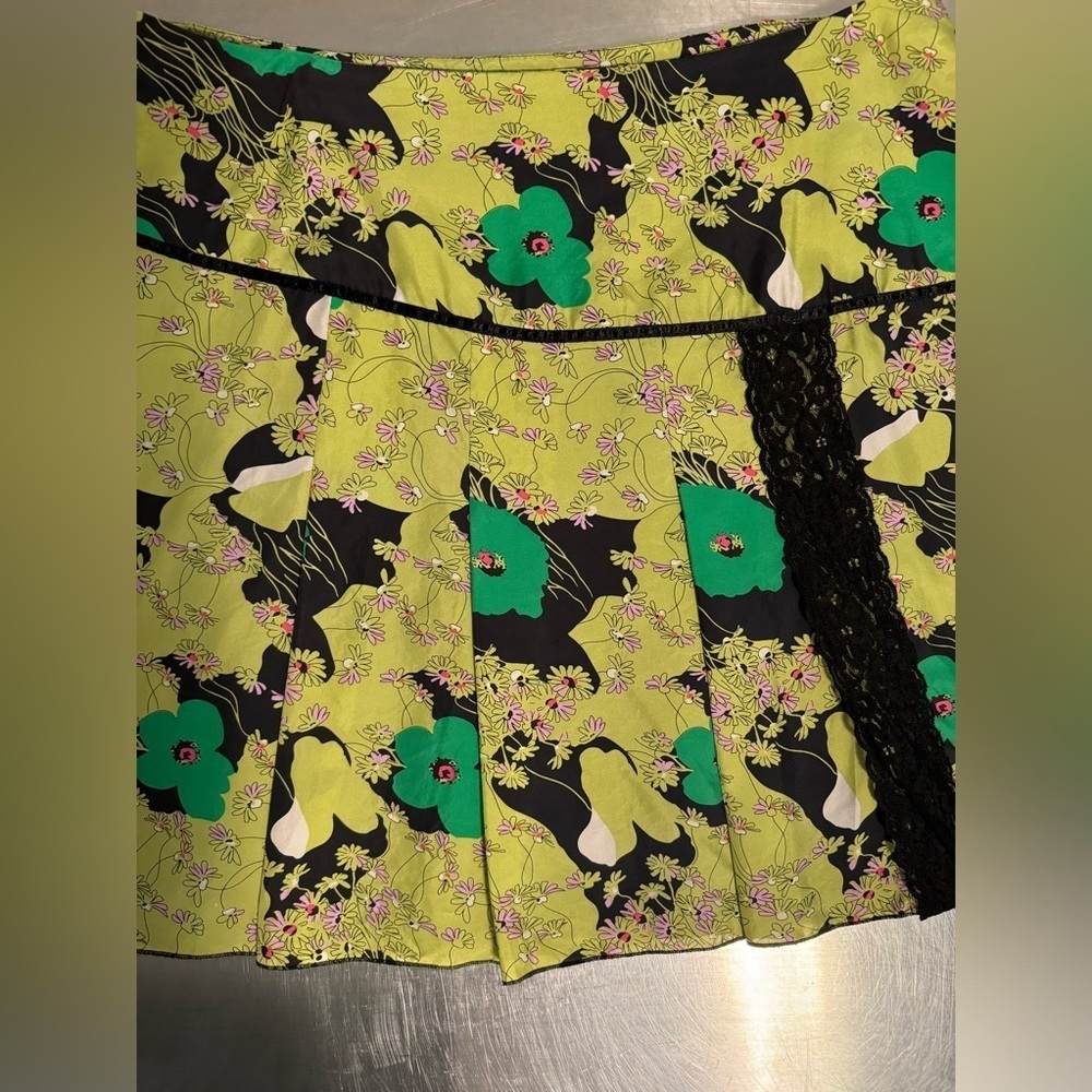 Tristan & Iseut - vintage silk pleated bright floral mini skirt - Picture 5 of 10